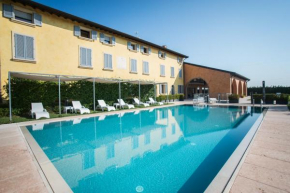 Гостиница Hotel Corte Del Paggio  Валеджо-Суль-Минчо